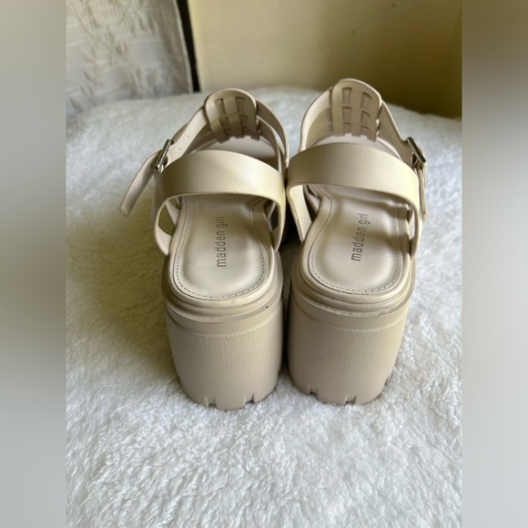 Madden Girl Platform Sandal Galaxy Off White Size 7 Women’s Chunky Summer - Picture 4 of 5